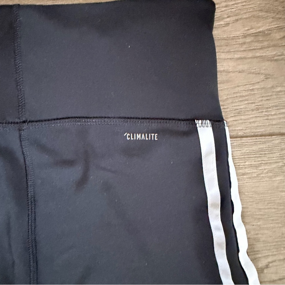 Adidas Women’s Black and White Stripe Cropped Leggings Size XS - Picture 5 of 6